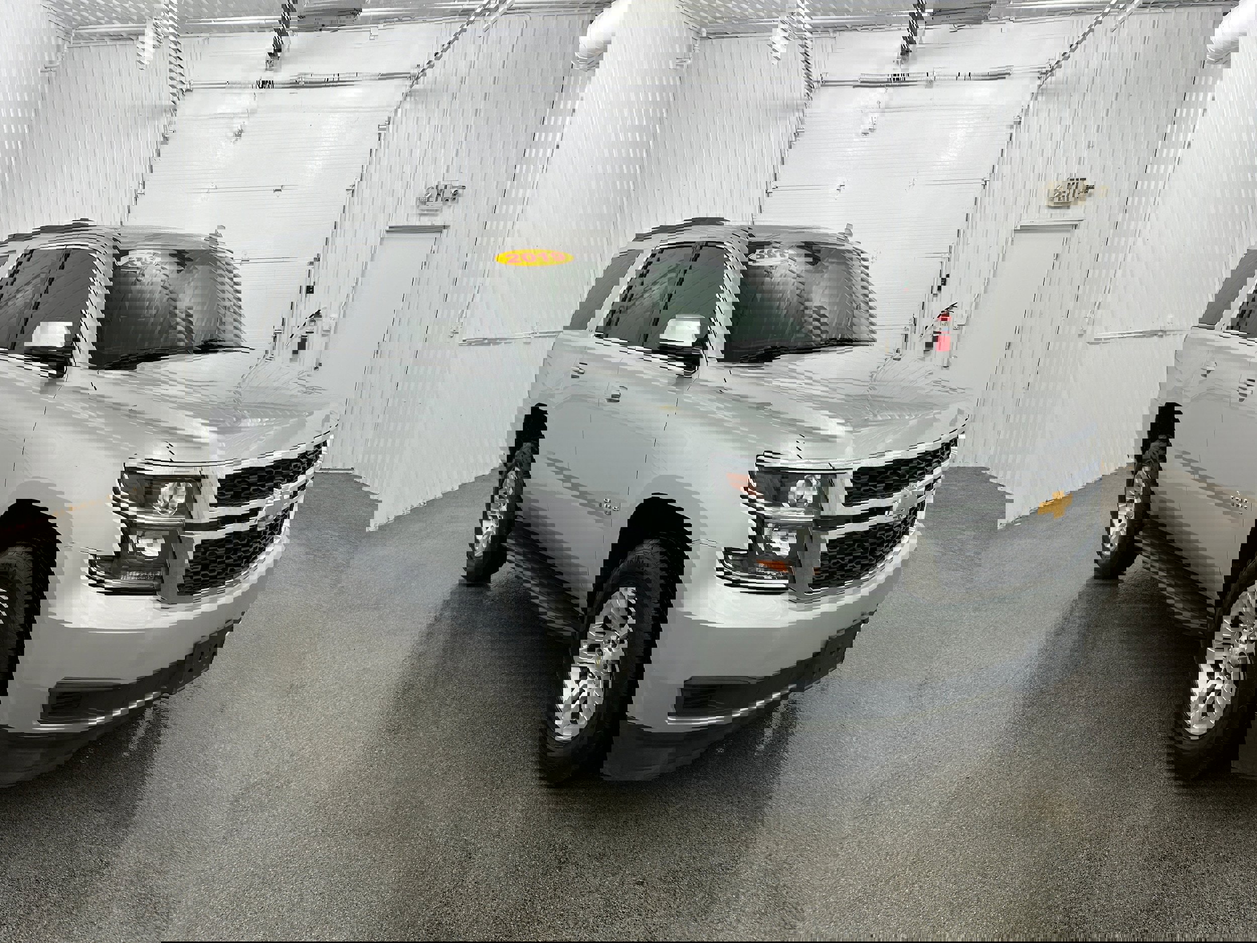 Used 2019 Chevrolet Tahoe LT AWD/4WD image 2