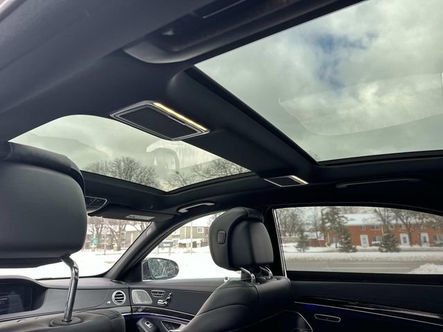 Used 2020 Mercedes-Benz S 560 4MATIC Sedan image 12