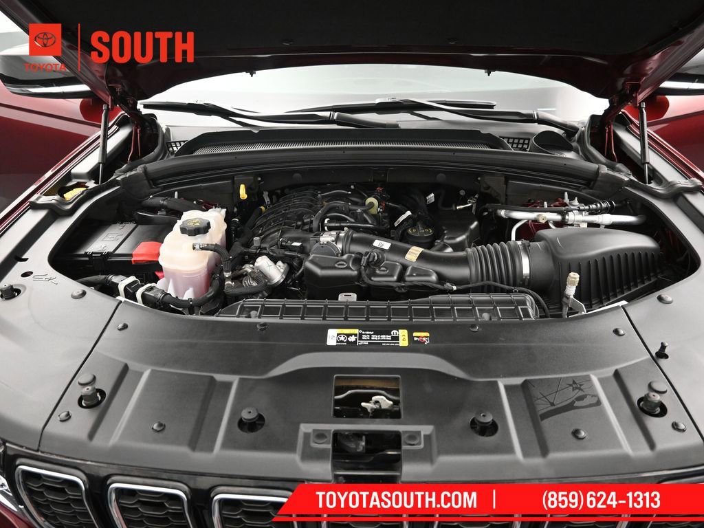 Used 2023 Jeep Grand Cherokee L Limited image 35