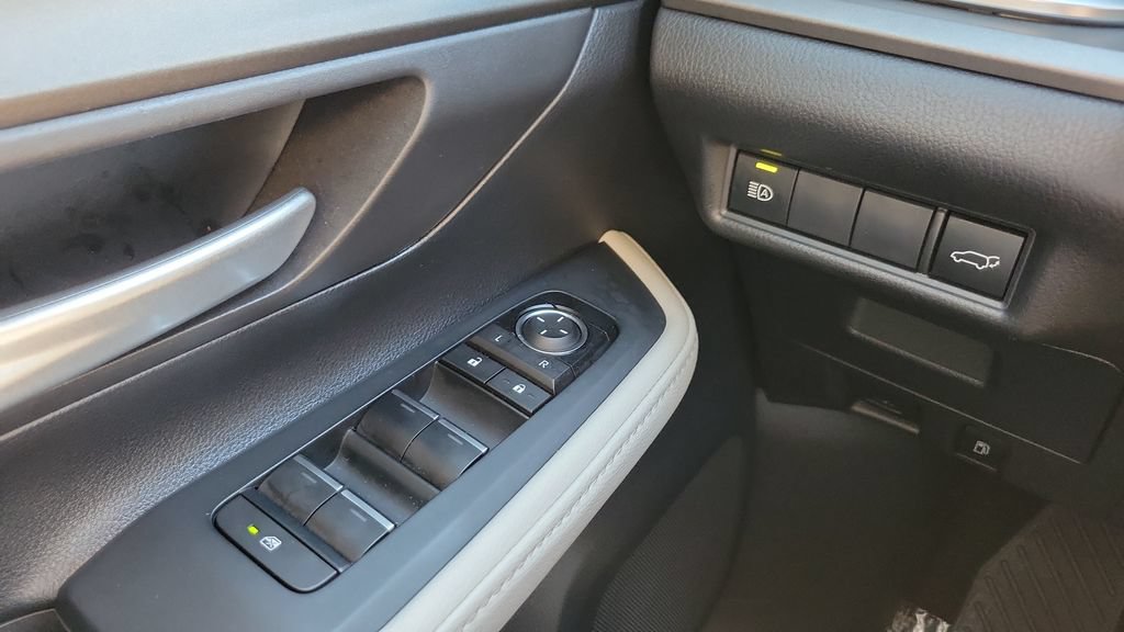 Used 2026 Toyota Grand Highlander XLE FWD image 19