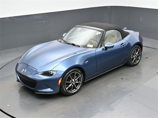 Used 2022 Volvo V60 T5 Cross Country w/ Advanced Package image 38