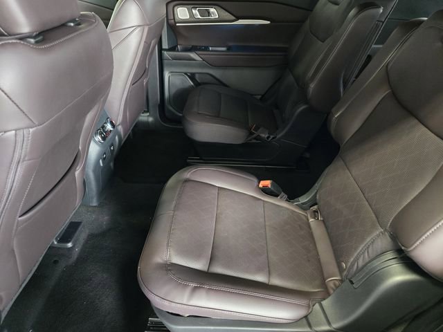 New 2026 Ford Explorer Platinum image 21