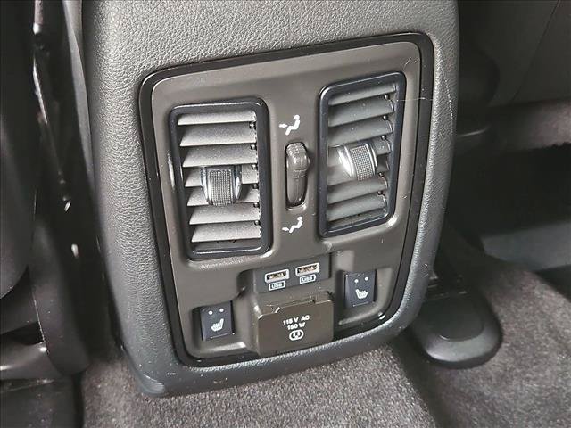 Used 2022 Dodge Durango R/T w/ Tow 'N Go Package AWD/4WD image 26