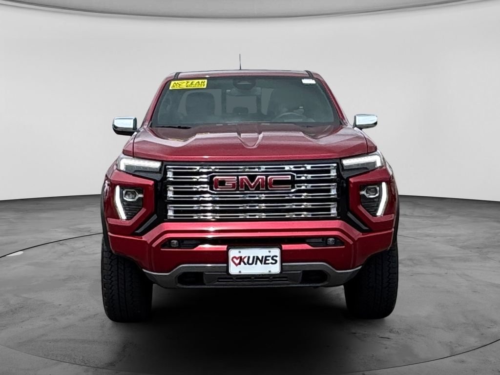 Used 2025 GMC Canyon Denali AWD/4WD image 2