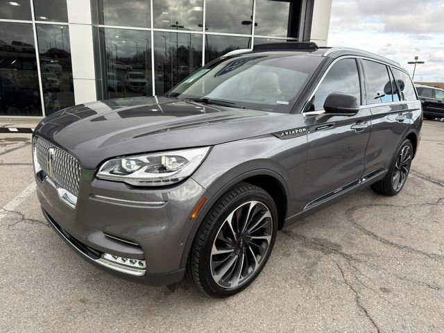 Used 2023 Lincoln Aviator Reserve w/ Equipment Group 201A image 3
