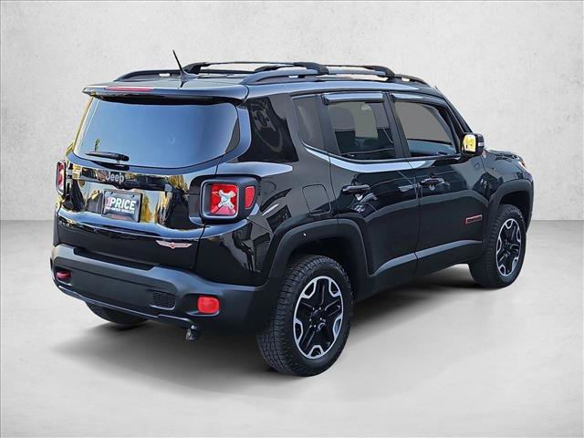 Used 2017 Jeep Renegade Trailhawk AWD/4WD image 5
