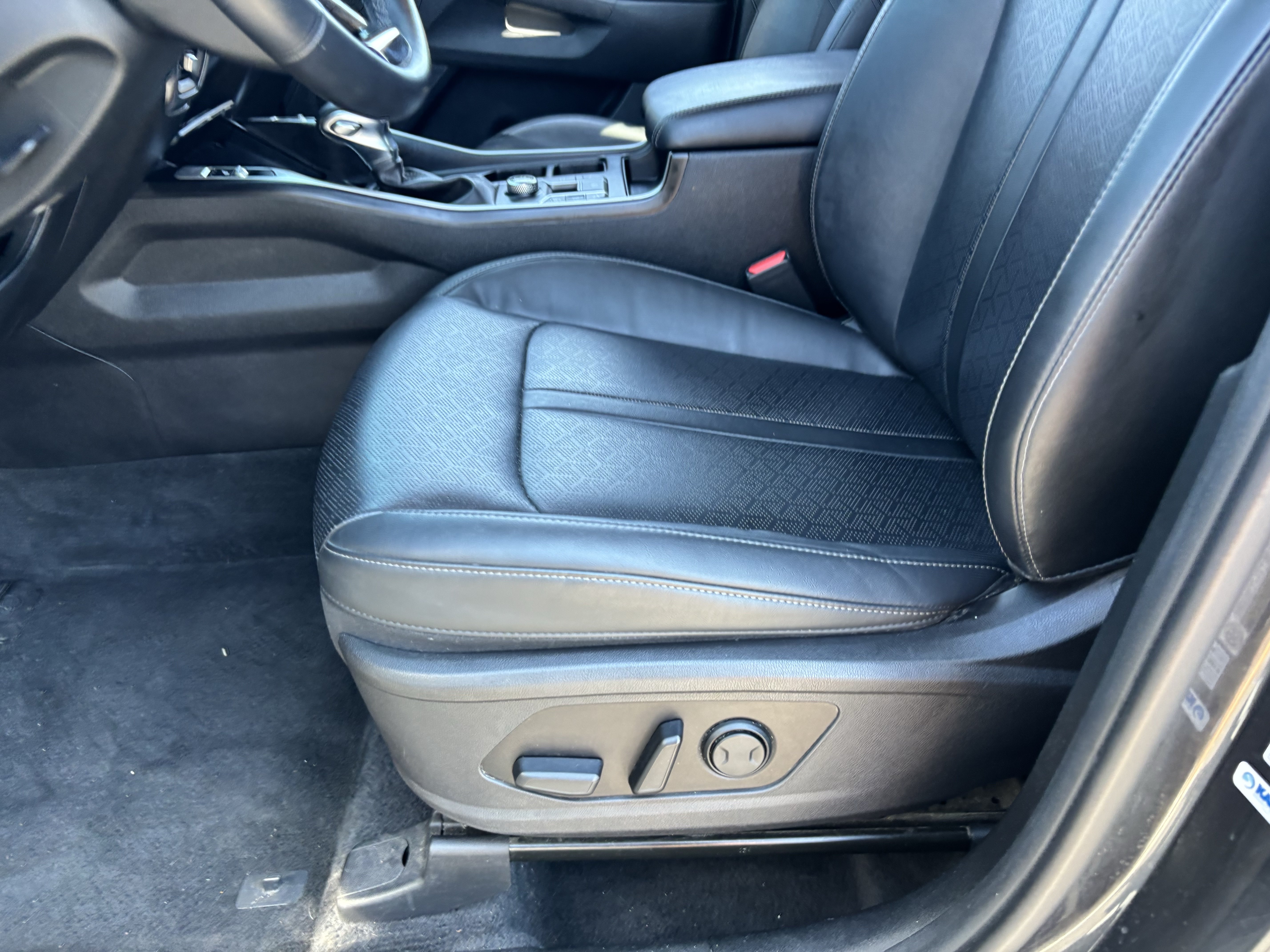 Certified 2022 Kia Sorento EX FWD image 18
