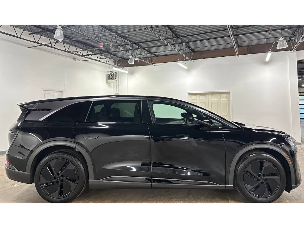 Used 2026 Lucid Gravity Grand Touring AWD/4WD image 11