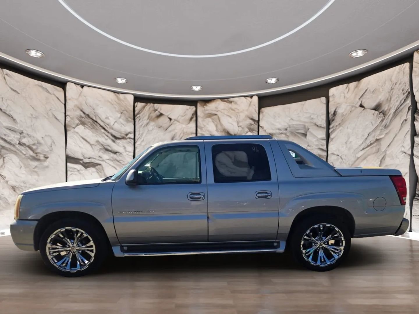 Used 2004 Cadillac Escalade EXT image 5