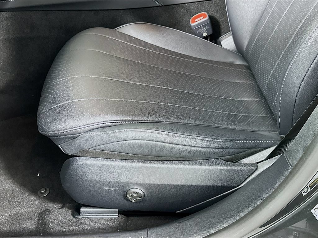 Used 2025 Mercedes-Benz E 350 Sedan image 20