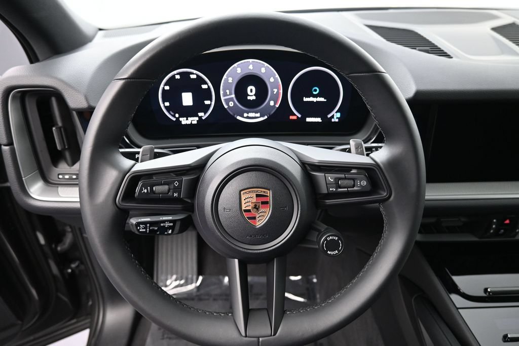 Certified 2025 Porsche Cayenne AWD/4WD image 9