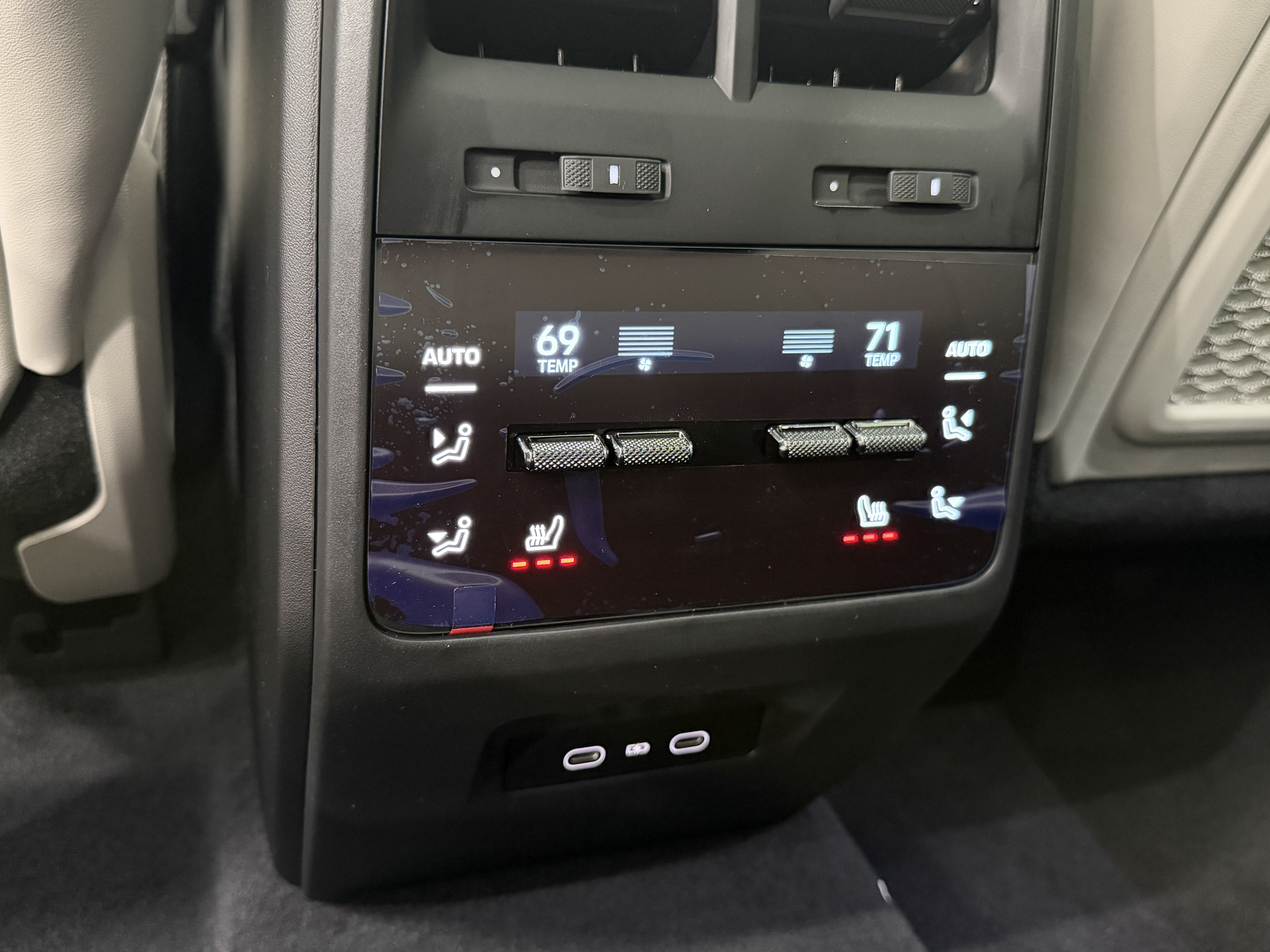 New 2026 Porsche Macan 4 Electric AWD/4WD image 21