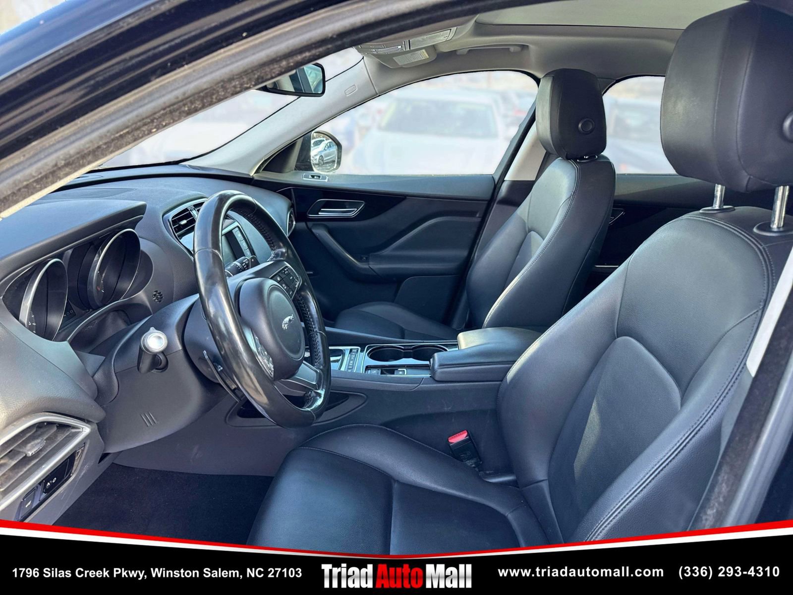 Used 2017 Jaguar F-PACE 20d Sport Utility 4D image 10