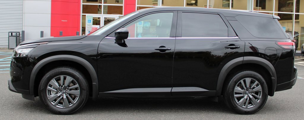 Certified 2024 Nissan Pathfinder S image 9