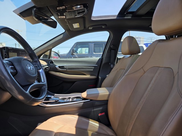 Used 2021 Hyundai Sonata Limited w/ Preferred Accessory Package FWD image 5