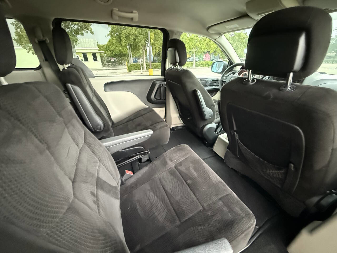 Used 2013 Dodge Grand Caravan SE image 20