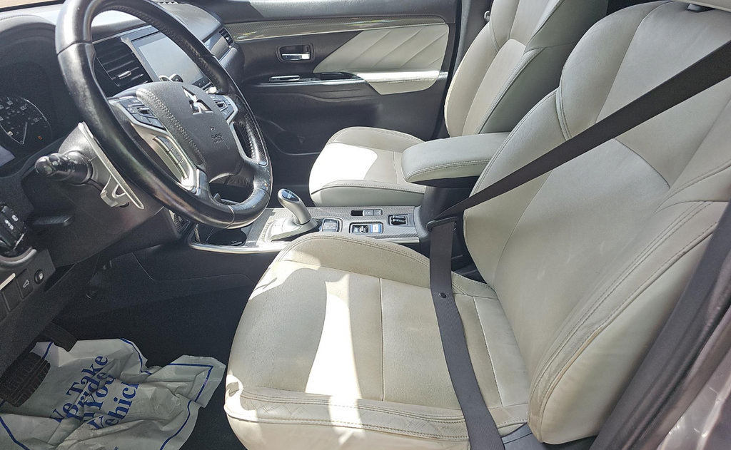 Used 2022 Mitsubishi Outlander LE AWD/4WD image 5