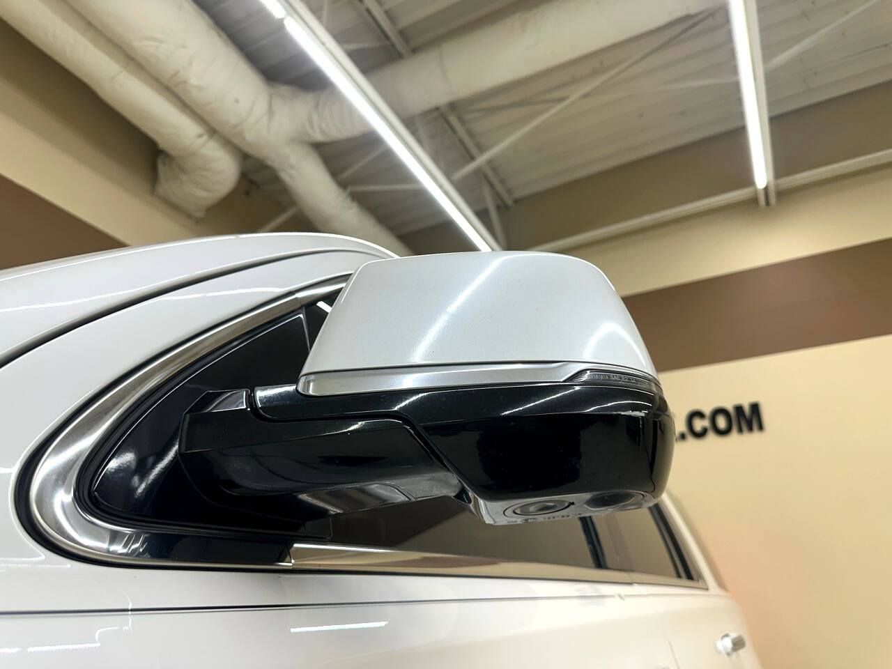 Used 2018 Cadillac Escalade Premium Luxury image 17