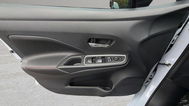 Used 2025 Nissan Versa SR w/ Trunk Package FWD image 17