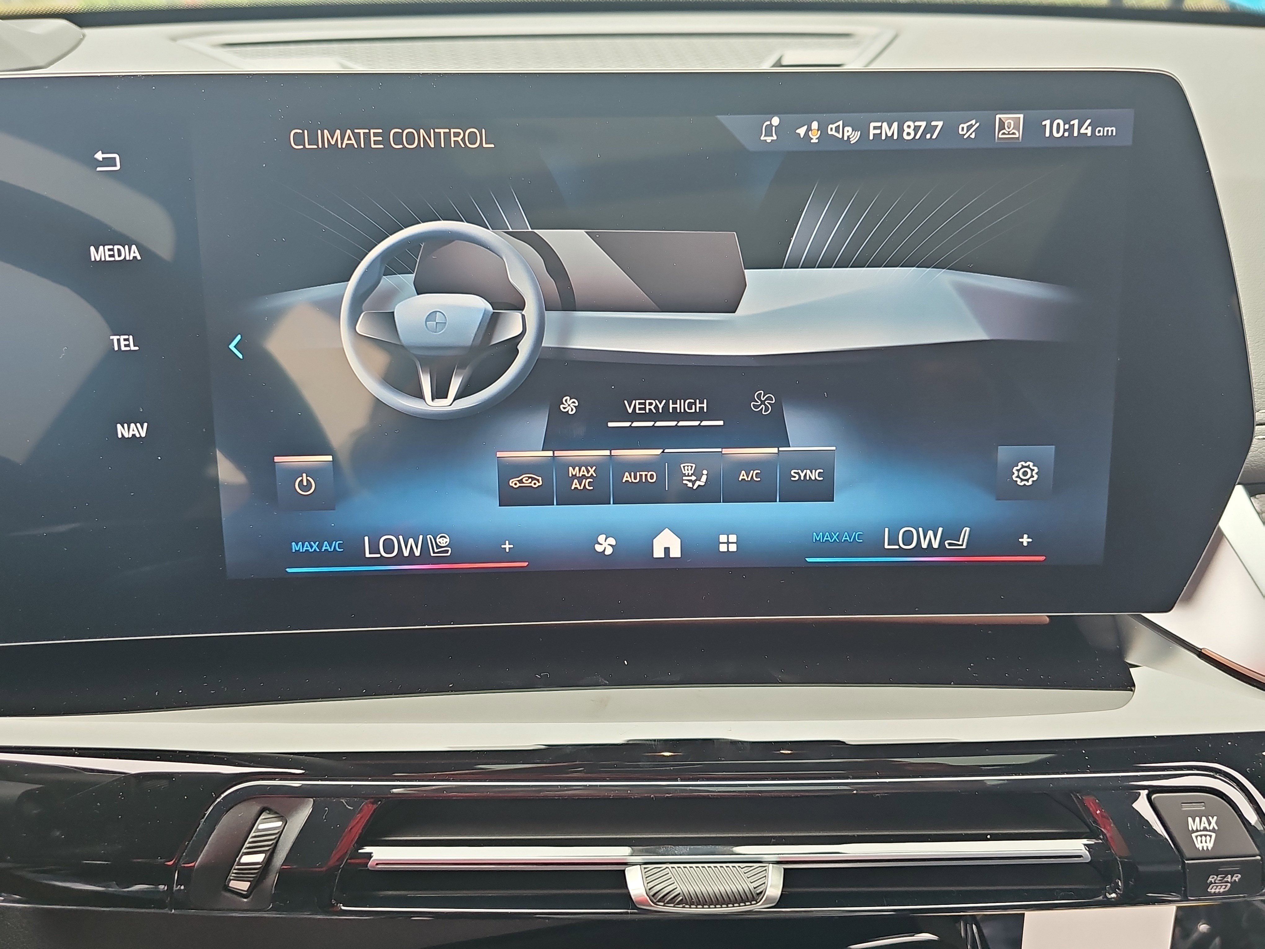 New 2025 BMW X1 xDrive28i w/ Technology Package image 22