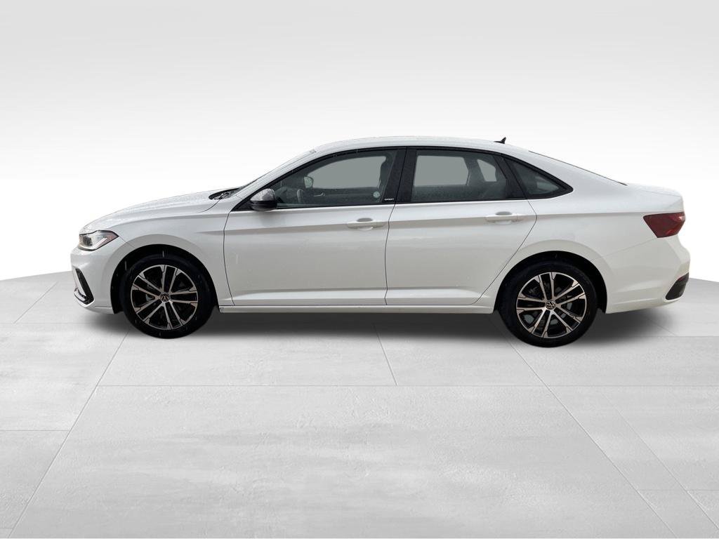 Used 2025 Volkswagen Jetta Sport FWD image 8