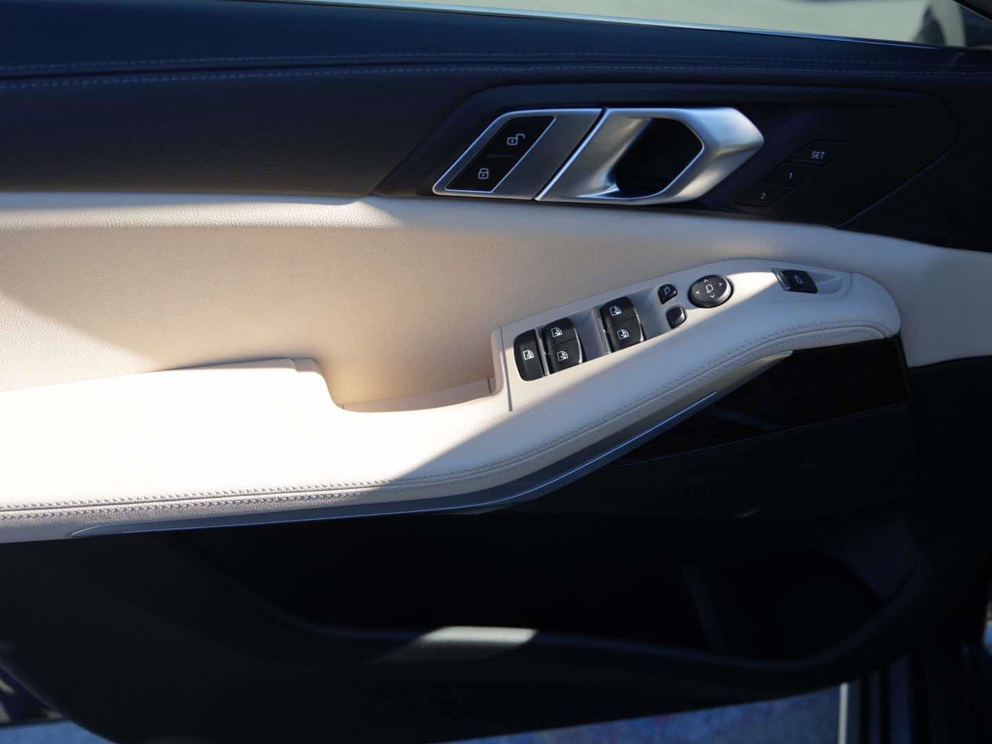 Used 2020 BMW X5 sDrive40i w/ Convenience Package image 12