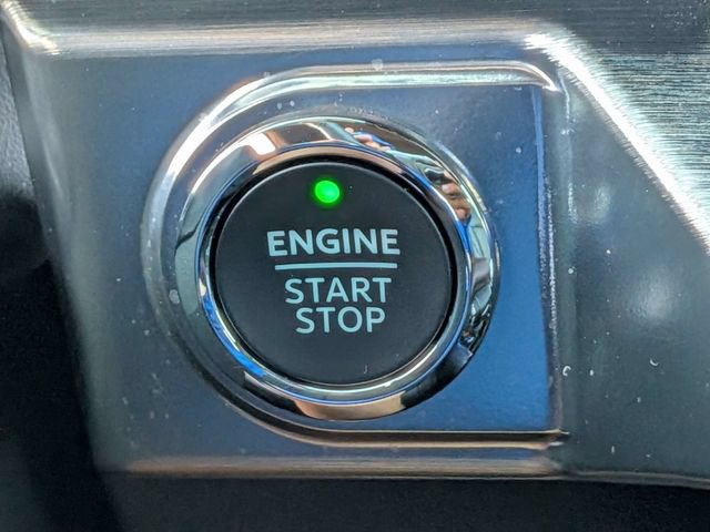 Used 2023 Ford F150 Lariat w/ Equipment Group 502A High AWD/4WD image 33