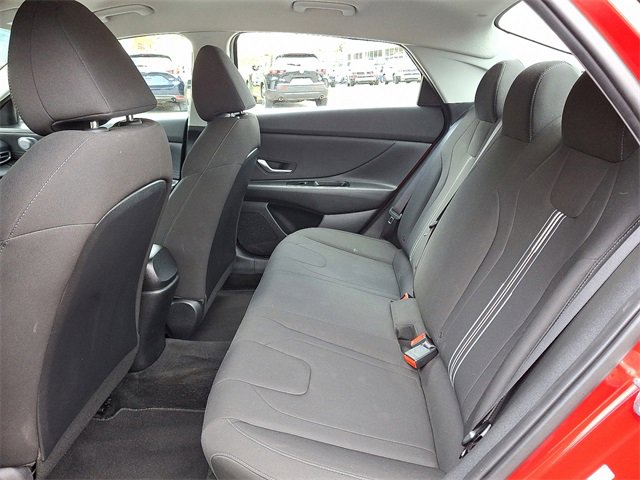 Used 2023 Hyundai Elantra SEL w/ Cargo Package image 10