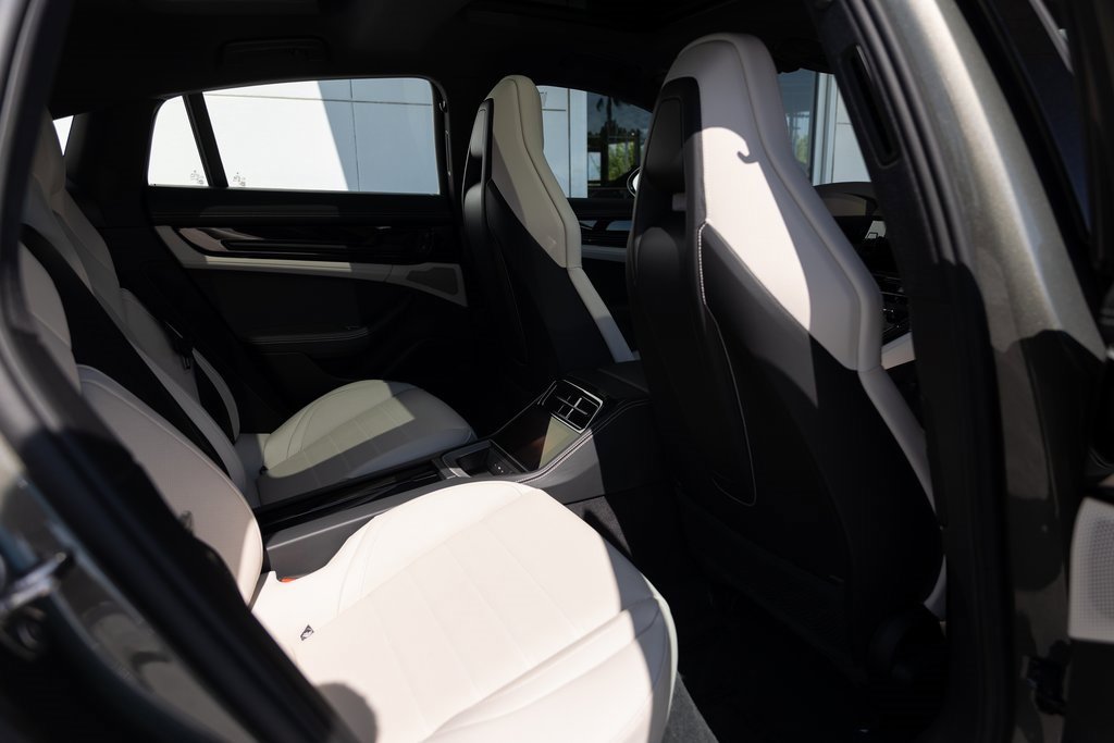 Certified 2025 Porsche Panamera 4S image 25
