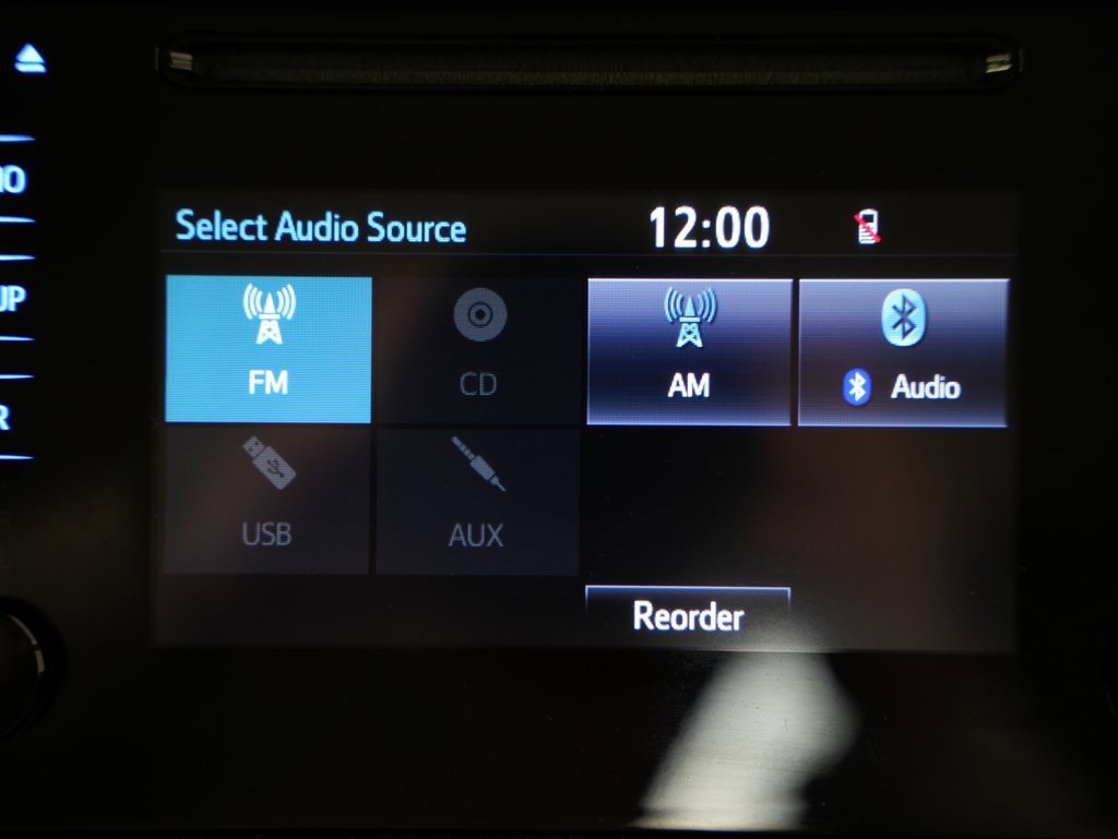 Used 2015 Toyota Sienna L image 21