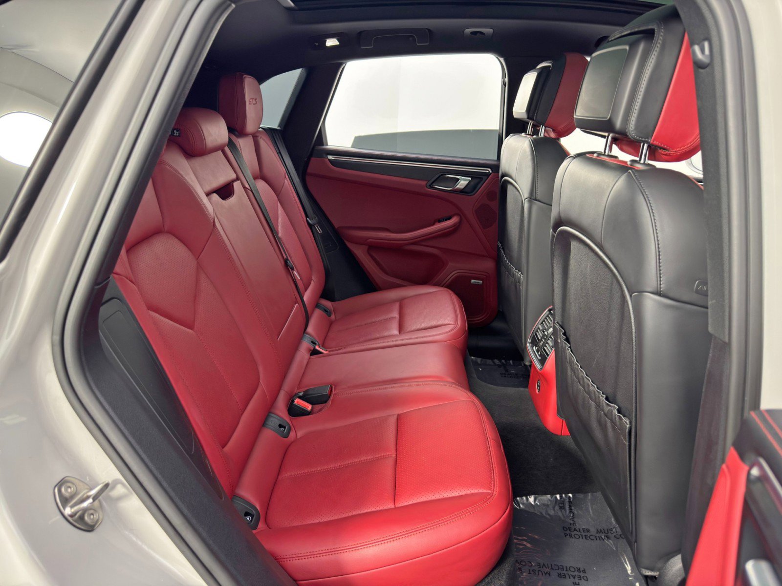 Used 2020 Porsche Macan GTS image 44