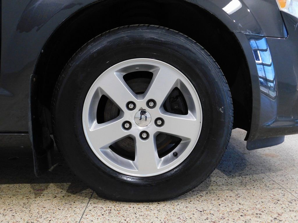 Used 2011 Dodge Grand Caravan SXT image 86