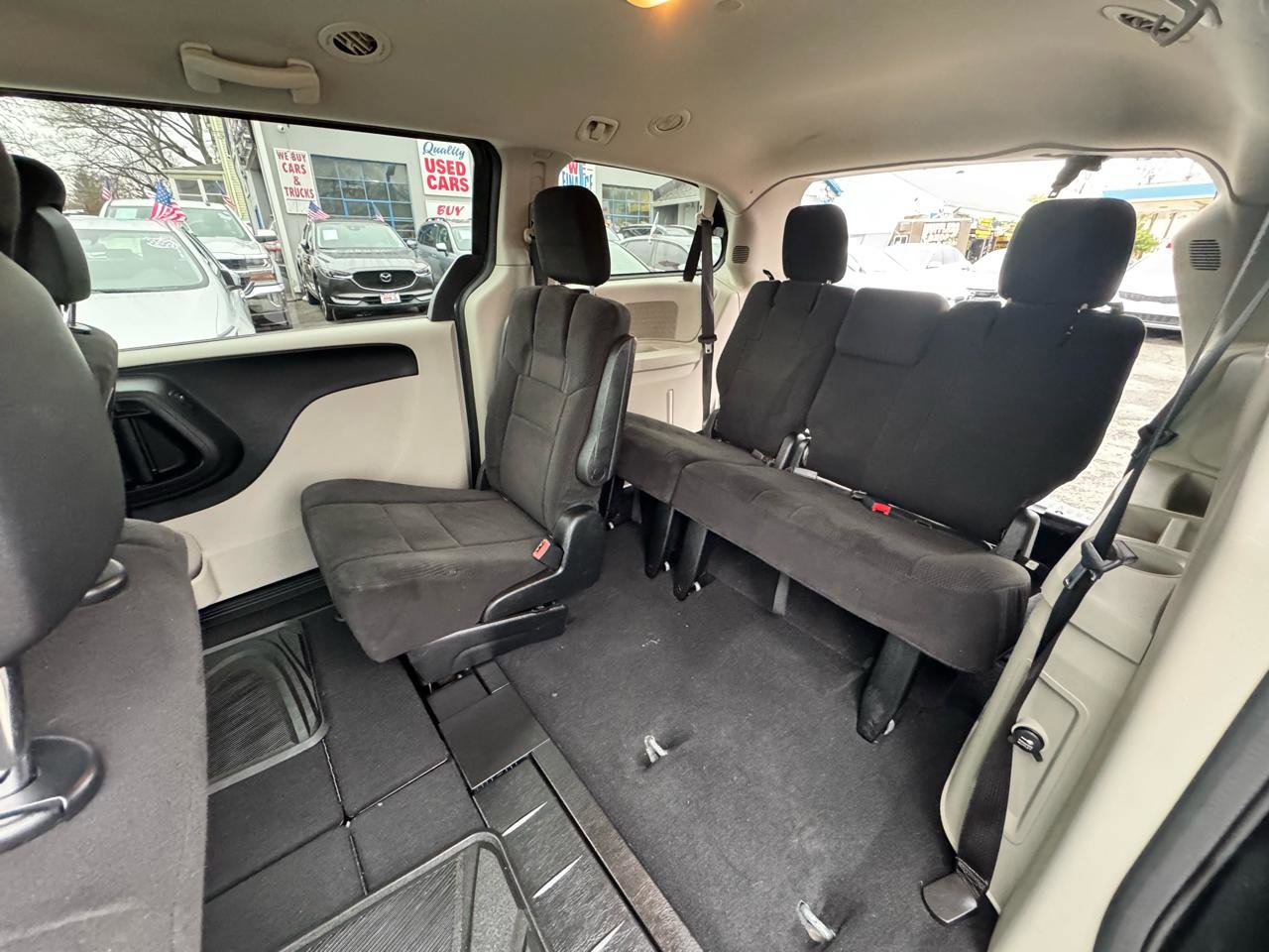 Used 2012 Dodge Grand Caravan SXT image 21