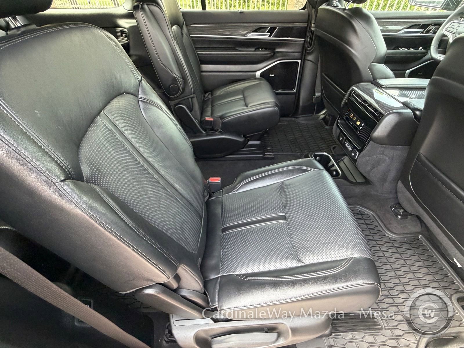 Used 2022 Jeep Wagoneer Series III w/ Premium Group I image 11