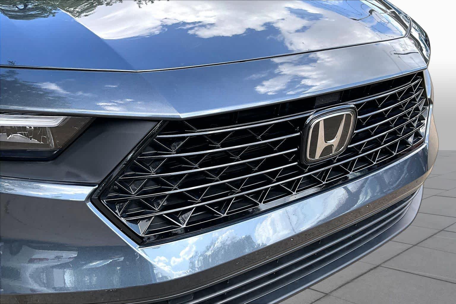 Used 2025 Honda Accord SE image 30