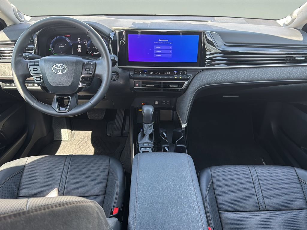 Used 2025 Toyota Camry XLE w/ Premium Package image 10