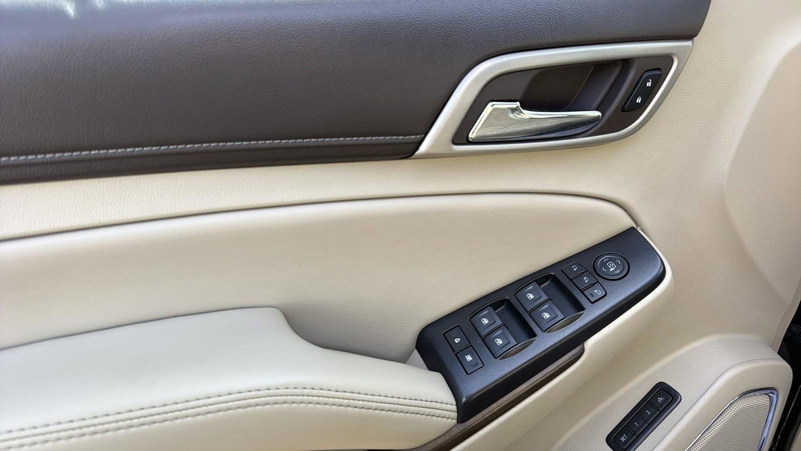 Used 2018 GMC Yukon Denali w/ Denali Ultimate Package image 10