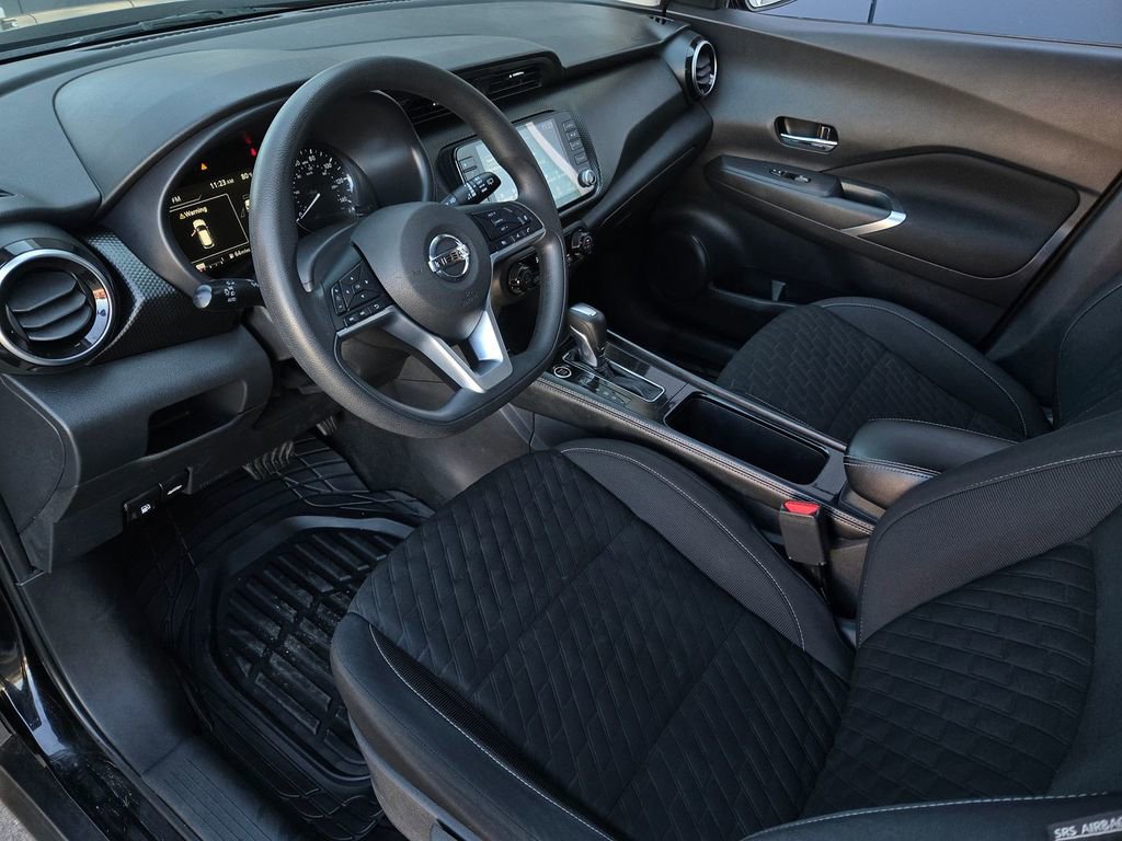 Used 2021 Nissan Kicks SV image 9