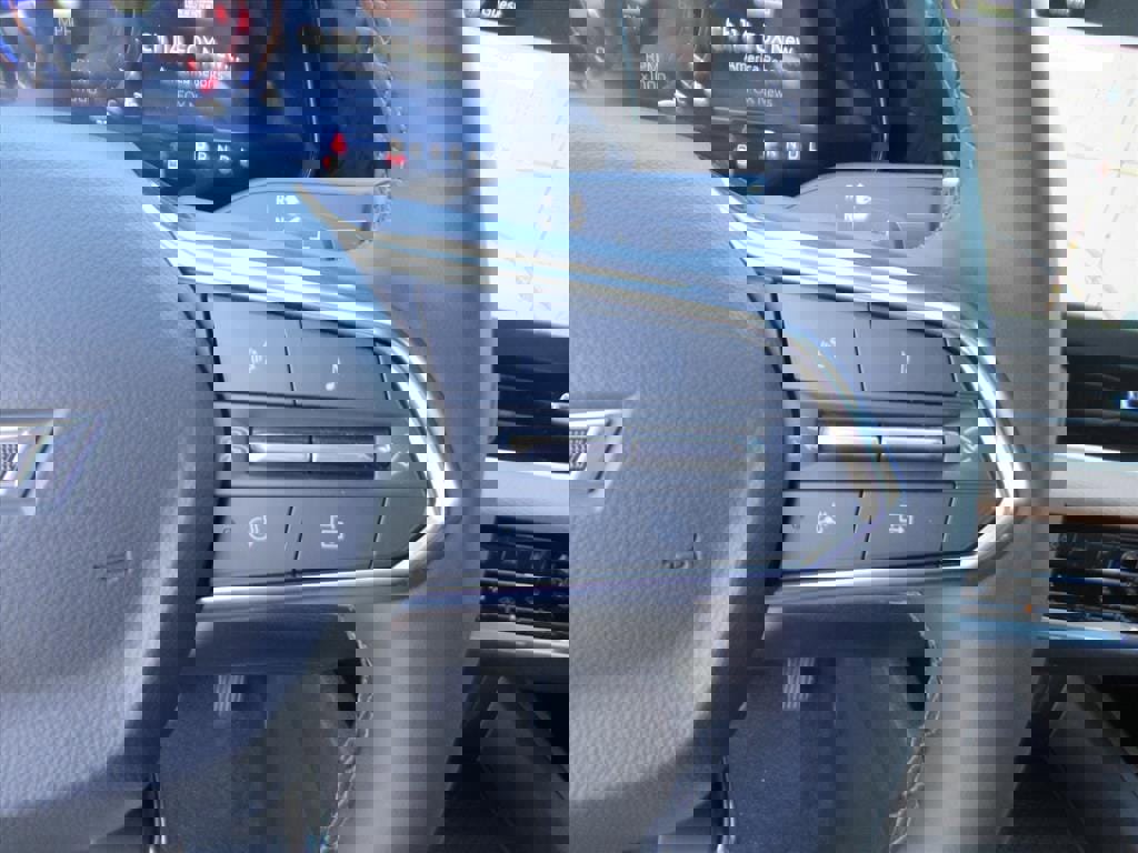 New 2026 Chevrolet Equinox ACTIV w/ Convenience Package III image 21