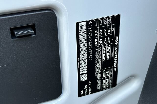 Used 2024 Mercedes-Benz Sprinter 3500 image 22