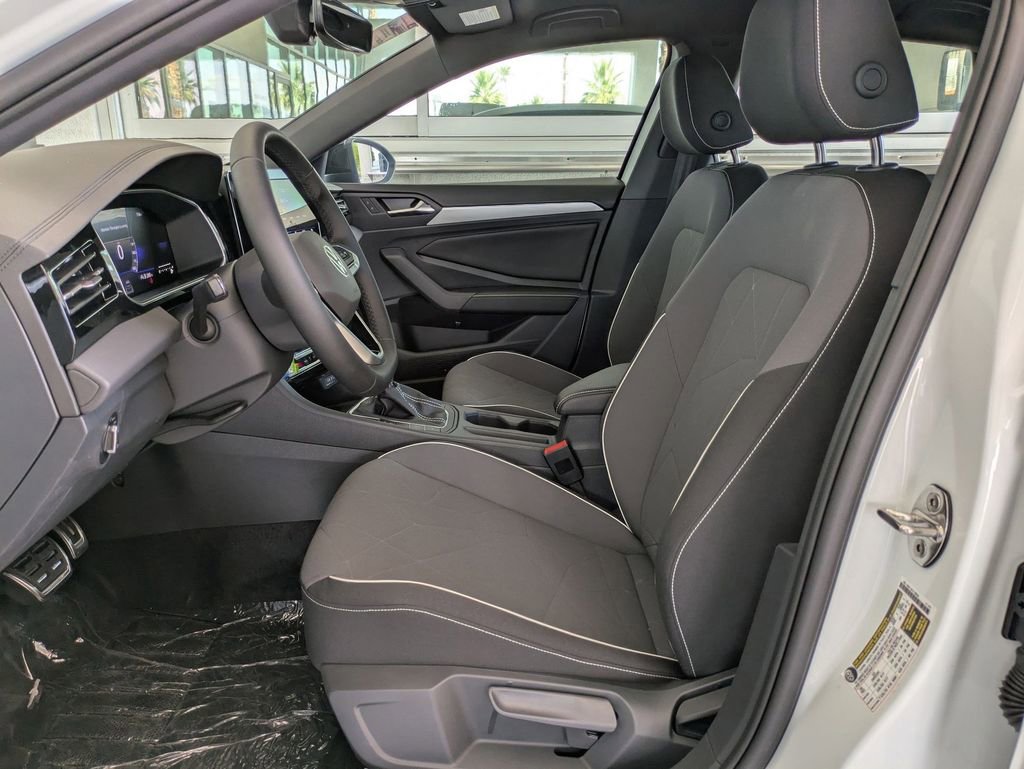 Certified 2025 Volkswagen Jetta Sport FWD image 17