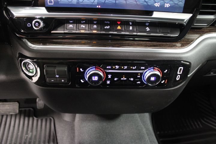 New 2026 GMC Sierra 1500 SLE w/ X31 Off-Road Package AWD/4WD image 32