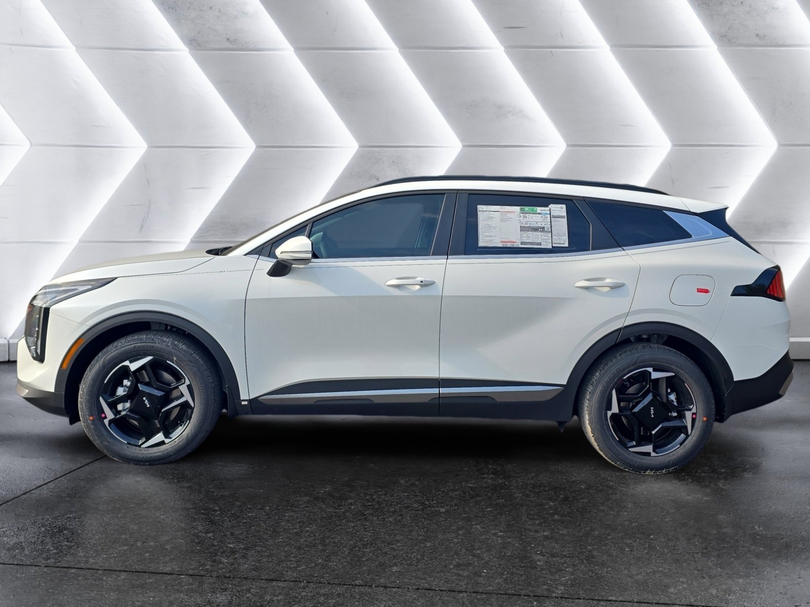 New 2026 Kia Sportage AWD Hybrid image 2
