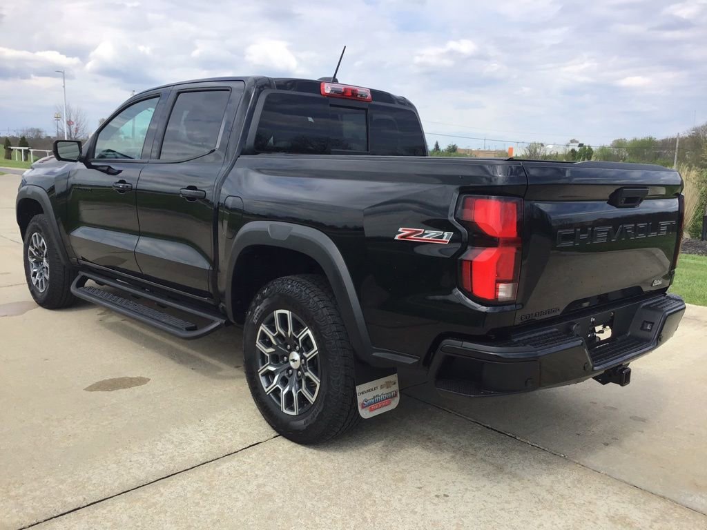 Used 2024 Chevrolet Colorado Z71 w/ Z71 Convenience Package 2 image 4
