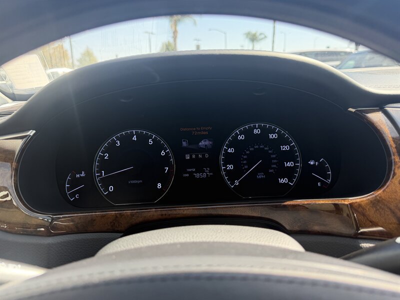 Used 2011 Hyundai Equus Signature RWD image 13