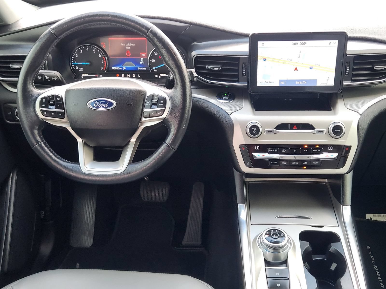 Used 2021 Ford Explorer XLT w/ Equipment Group 202A RWD image 30