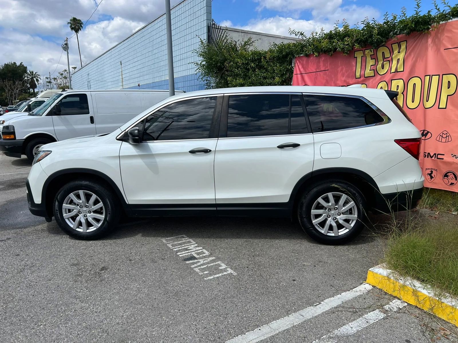 Used 2019 Honda Pilot LX image 6