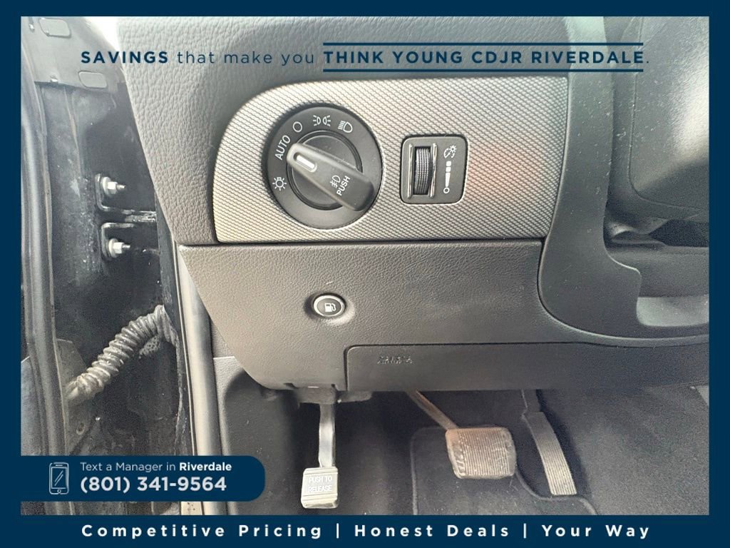 Used 2019 Dodge Durango R/T w/ Technology Group image 28