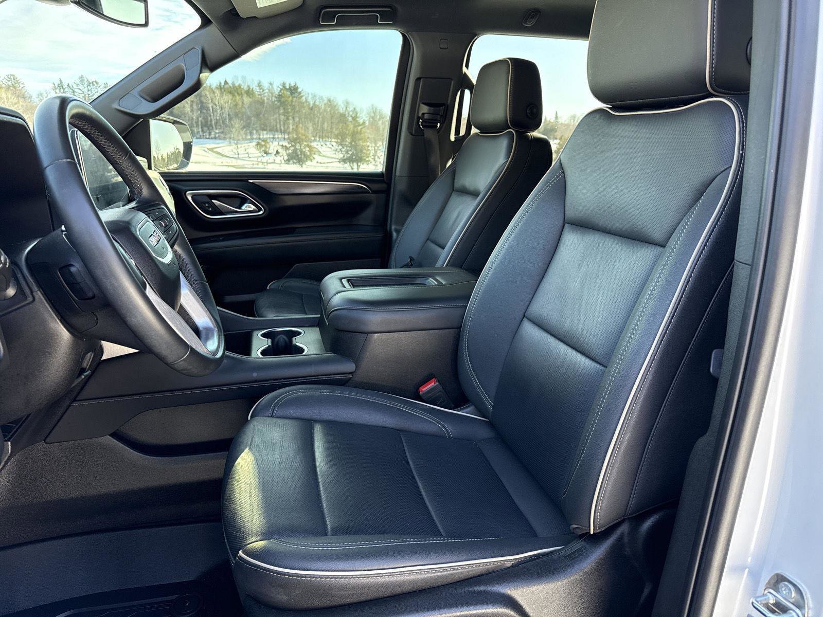 Used 2024 GMC Yukon XL SLT image 12