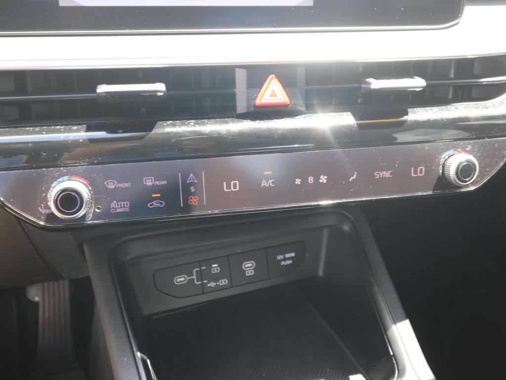 Used 2025 Kia K5 LXS FWD image 19